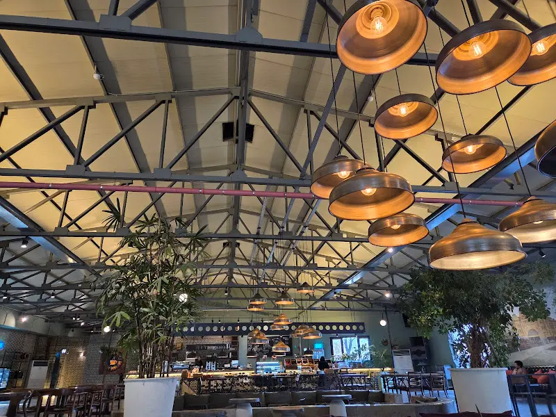 카페 내부 조명