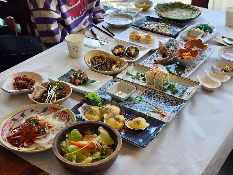 푸짐하게 차려진 한 상 차림