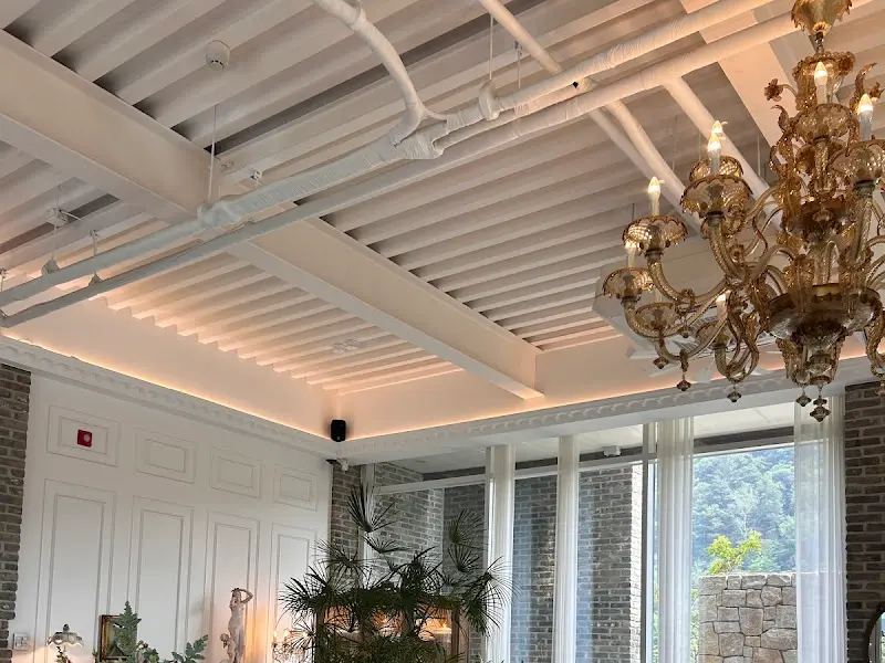 화려한 샹들리에