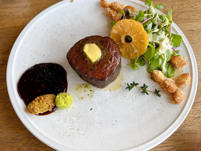 스테이크 플레이팅