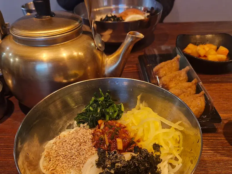 주전자와 유부초밥