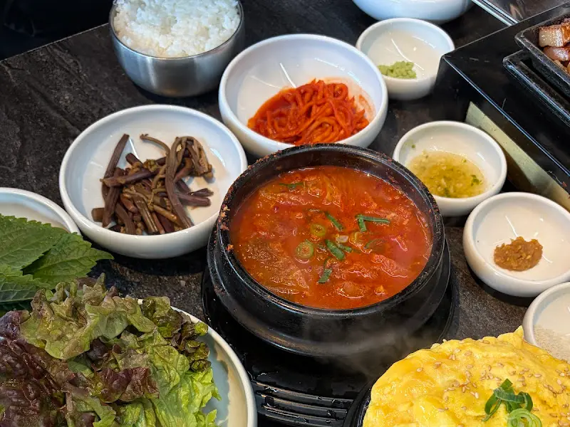 흑돼지 김치찌개, 계란찜, 밥