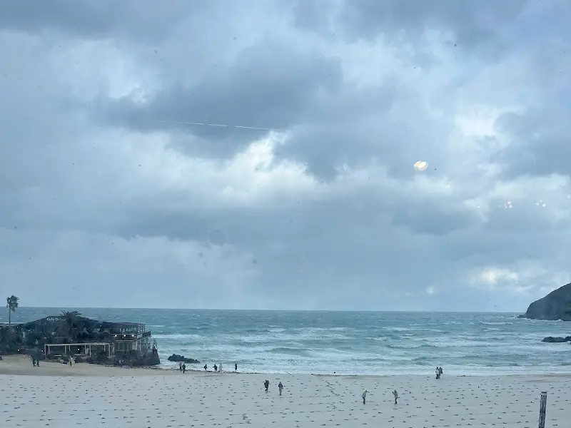 식당 창밖으로 보이는 함덕 해변