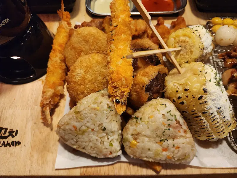 노군꼬치의 푸짐한 튀김 한 상