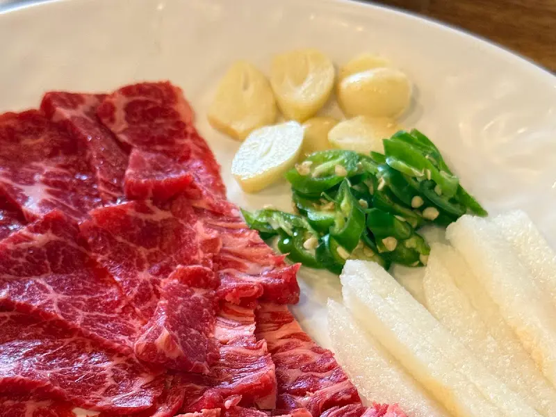 신선함이 느껴지는 육사시미