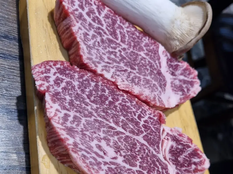 환상적인 마블링을 자랑하는 한우