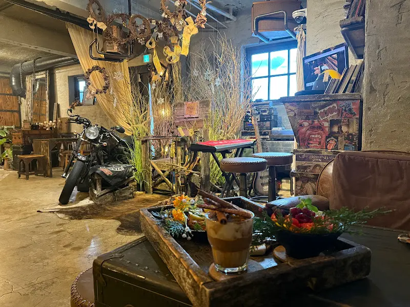 까페 내부 전경