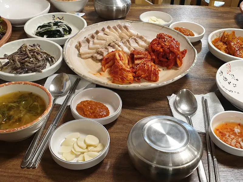 보쌈과 함께 먹으면 더욱 맛있는 곁들임 찬들