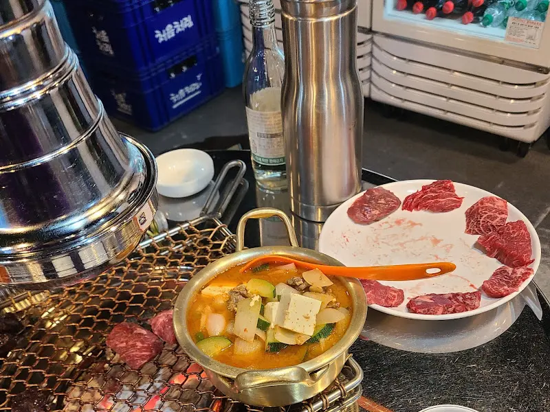 고기와 된장찌개