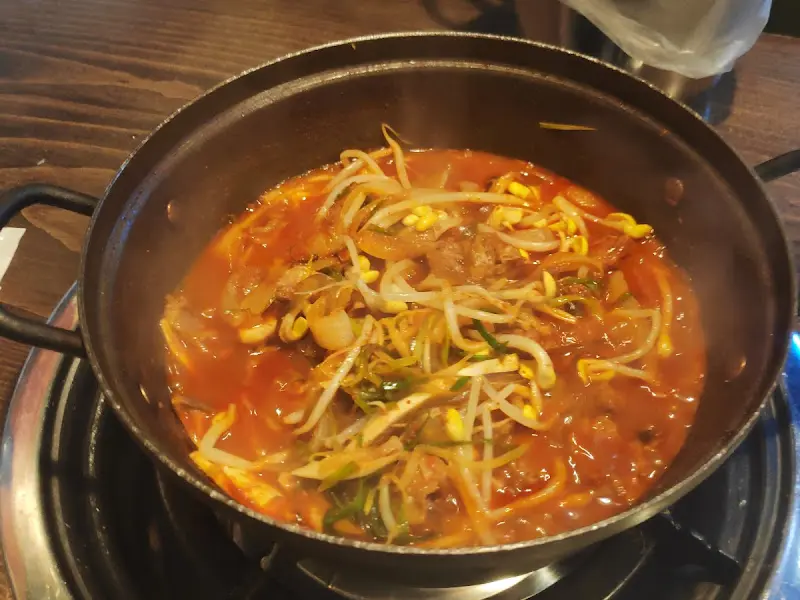 보글보글 끓는 갈비찜