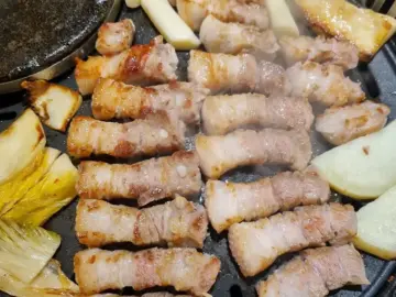 저녁 노을처럼 깊어가는 창원, 맛찬들에서 발견한 오겹살의 서정시