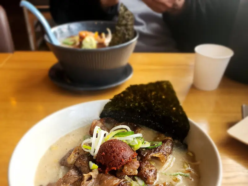 푸짐한 라멘 한 그릇