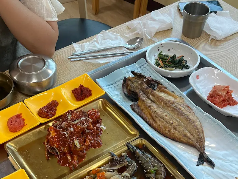 양념게장과 고등어구이