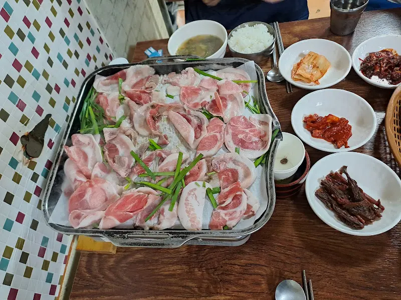 진국 식당 내부