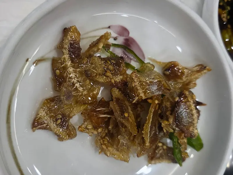 윤기가 자르르 흐르는 쥐치 볶음