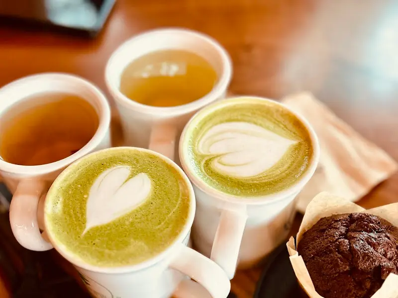 수만리커피의 음료와 머핀