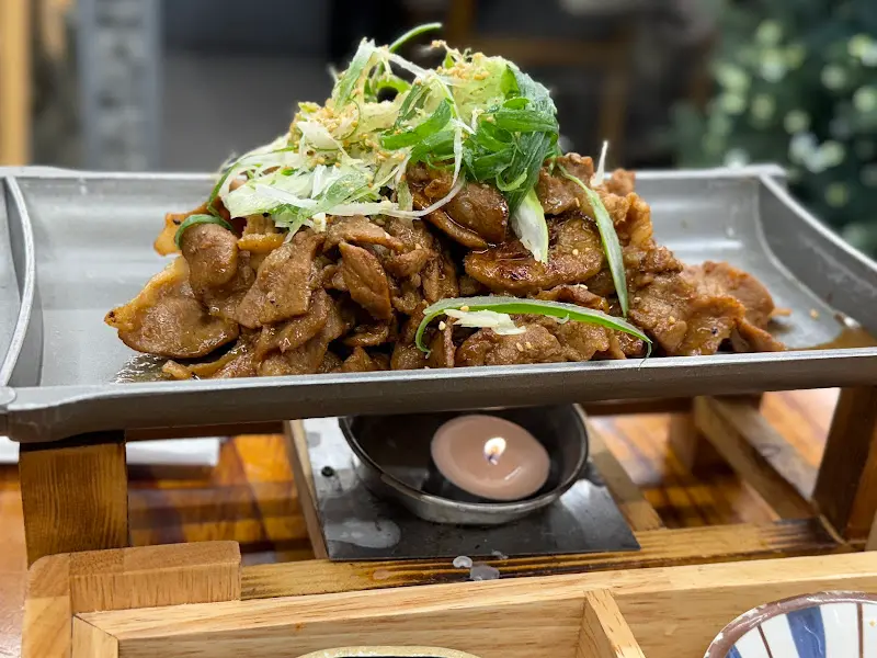 한다솥에서 맛볼 수 있는 다양한 솥밥 메뉴