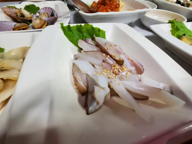 얇게 썰린 갑오징어