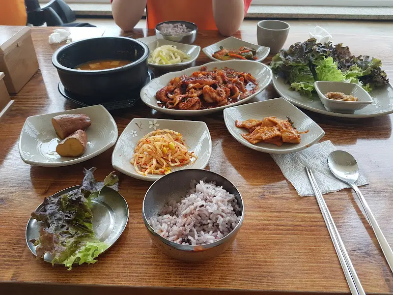 쭈꾸미볶음 한상차림