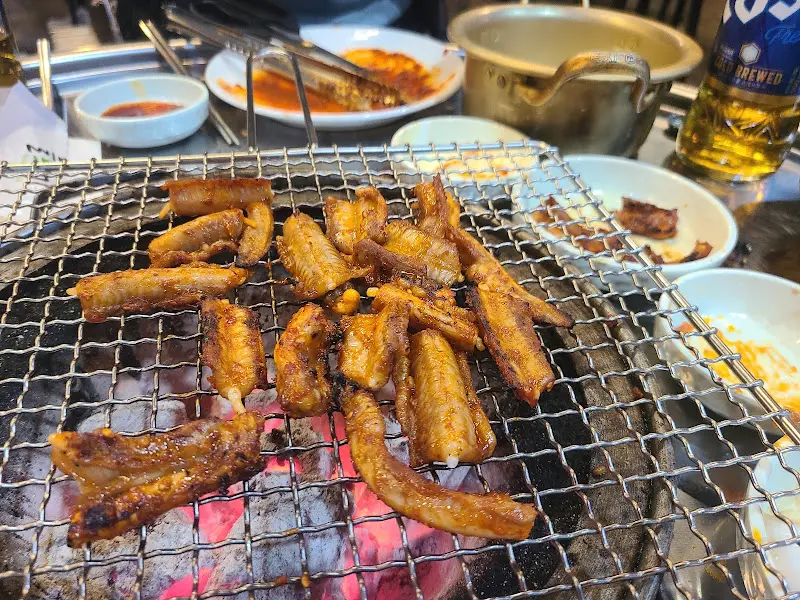 맛있는 식사를 마치고 나오는 길