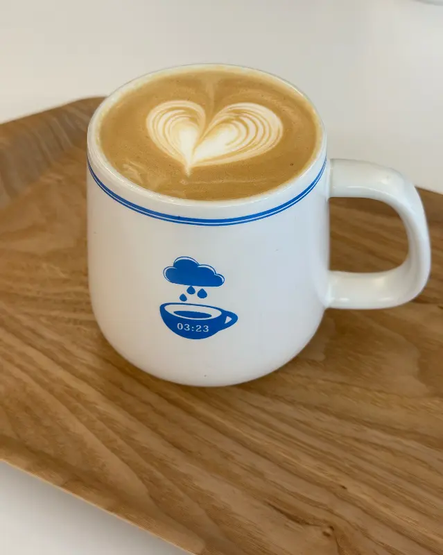 구름상상 카페의 예쁜 라떼 아트