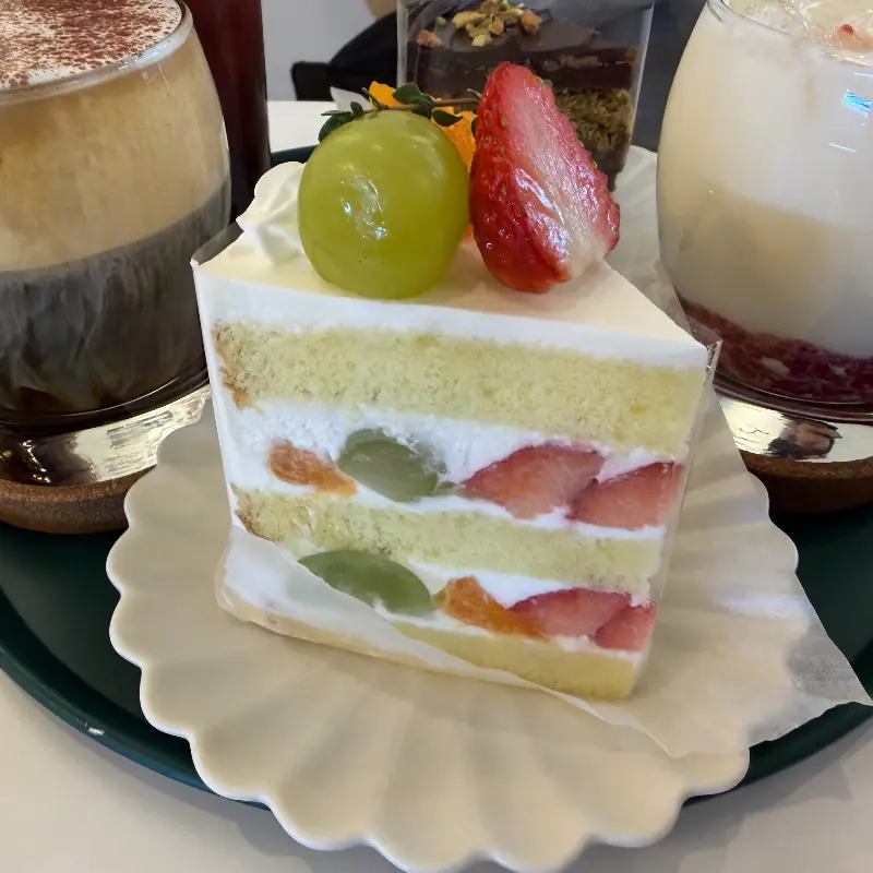 딸기와 생크림의 조화가 환상적인 딸기 케이크