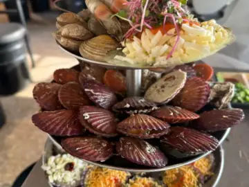 싱싱한 조개 향 가득한 월미도 앞바다 청춘조개에서 맛있는 추억 한가득 담아온 이야기