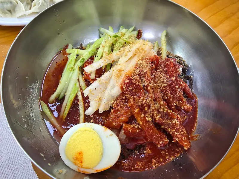 비빔냉면
