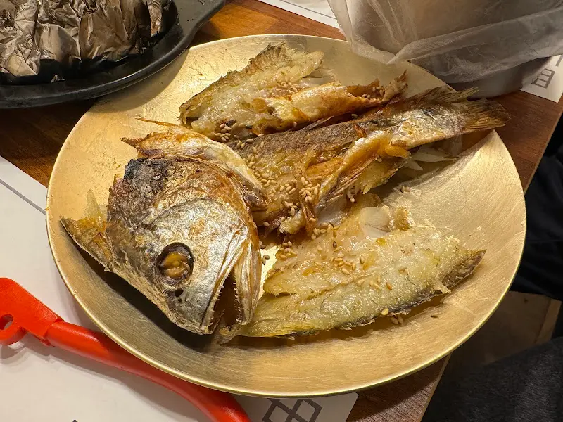 윤기가 흐르는 보리굴비