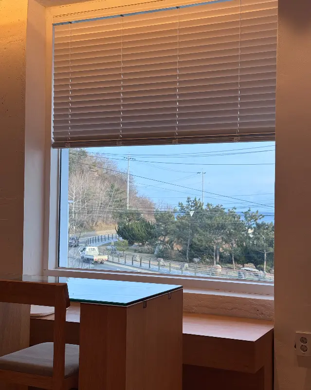 카페 파로 창밖으로 보이는 풍경