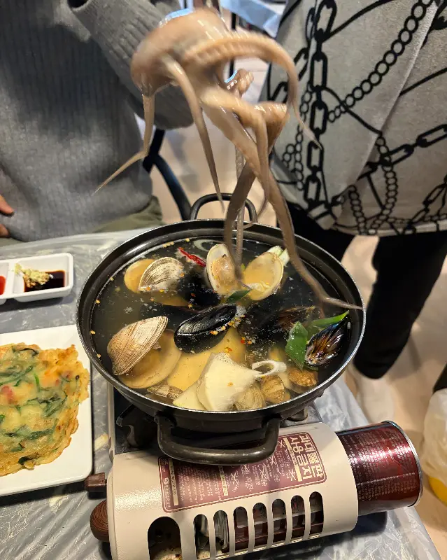 연포탕 속 낙지