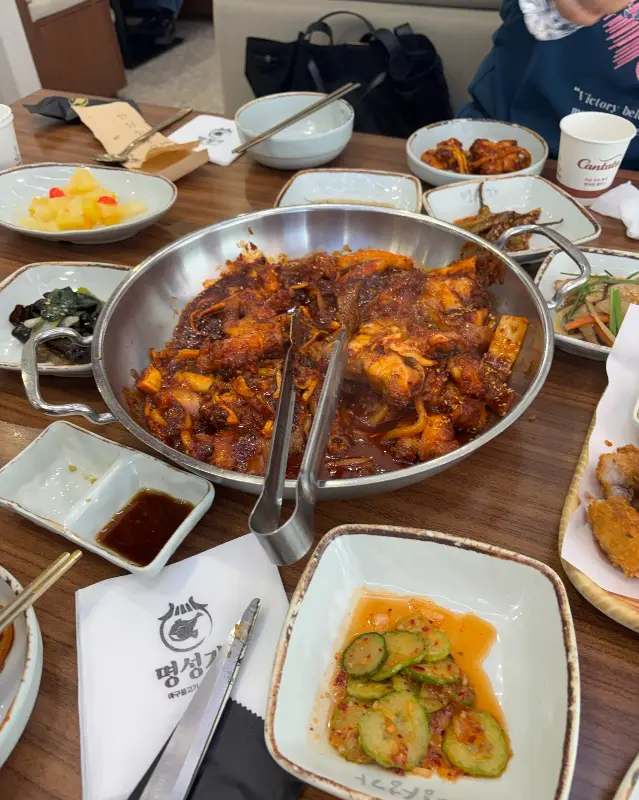 푸짐하게 담긴 아구 불고기