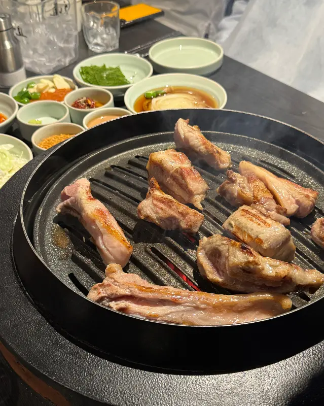 맛있게 구워진 목살