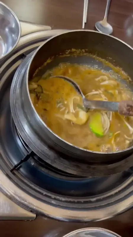 보글보글 끓는 추어탕