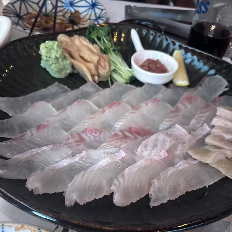 신선함이 느껴지는 광어회