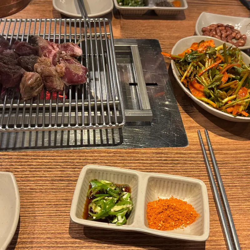 숯불에 구워지는 양갈비