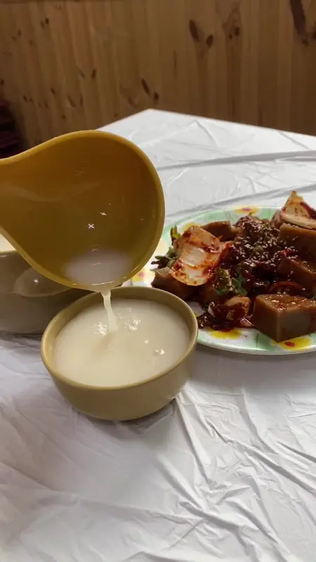 시원한 동동주 한 잔