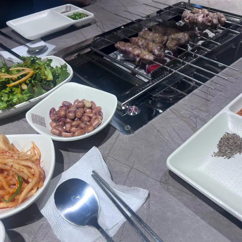 푸짐하게 차려진 한 상 차림