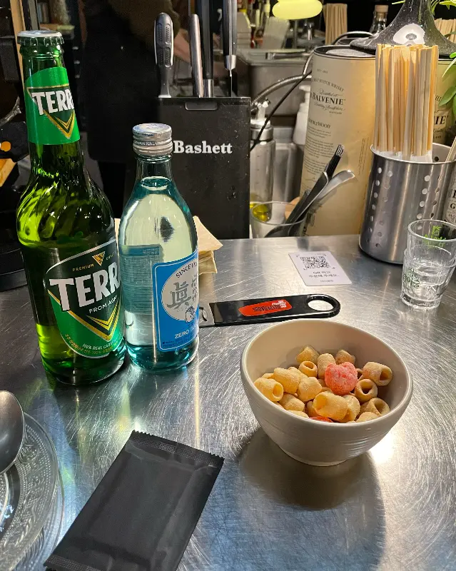 다양한 술이 준비된 바시트