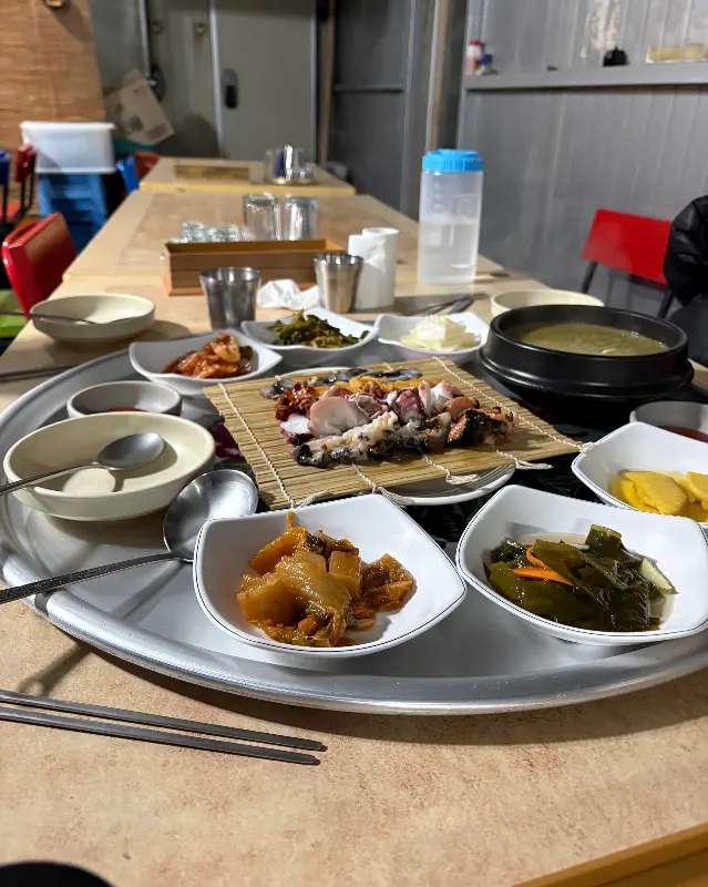 해산물 모듬 한 상 차림