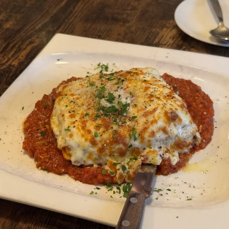 층층이 쌓인 라자냐