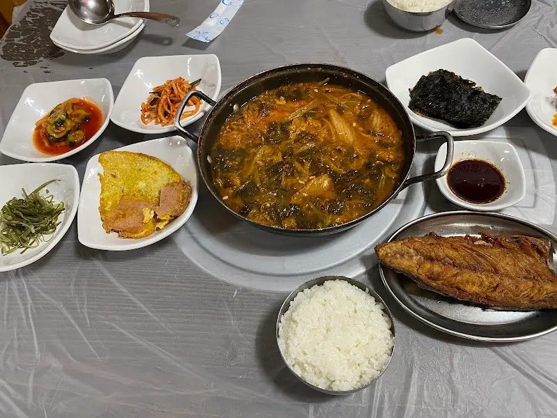 청솔밥집 한상차림