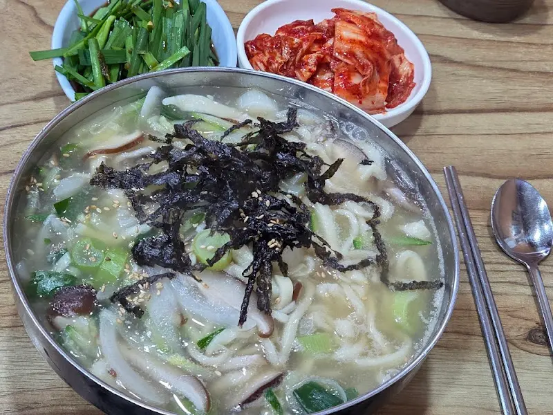 칼국수 한 상