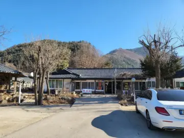 기린면 힙스터 해장, 인제 매화촌해장국에서 맛보는 레트로 맛집 바이브