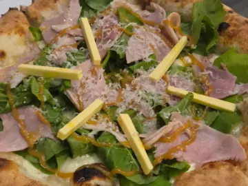 뮤지엄산 가는 길, 원주에서 맛보는 정통 나폴리 화덕피자 맛집 “무튼 원주본점” 탐방기