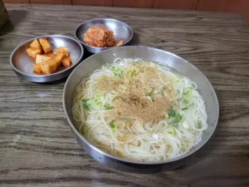 대천해수욕장 숨은 보석, 시장국수에서 맛보는 추억의 잔치국수 한 그릇: 로컬 맛집 탐방기