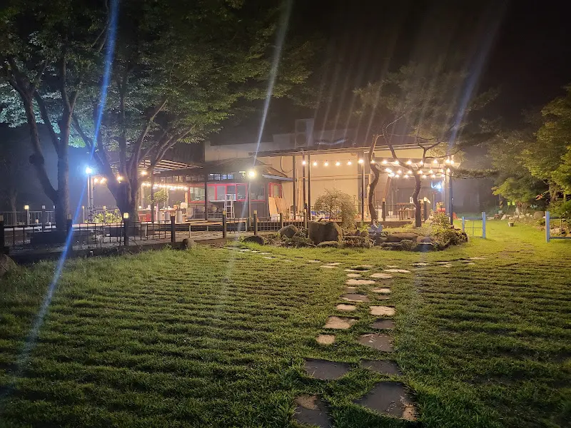 맛난다갈비 야경