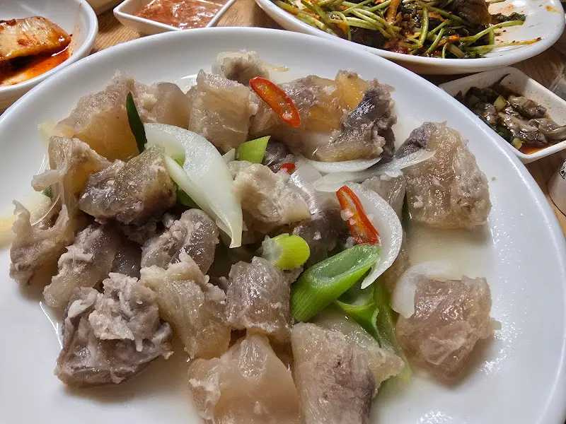 쫀득한 도가니무침