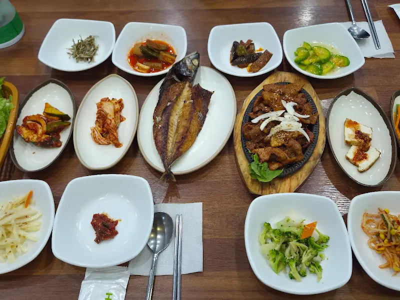 수연식당 한상차림