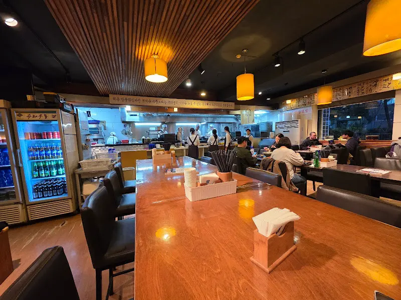 수타우동 겐 내부